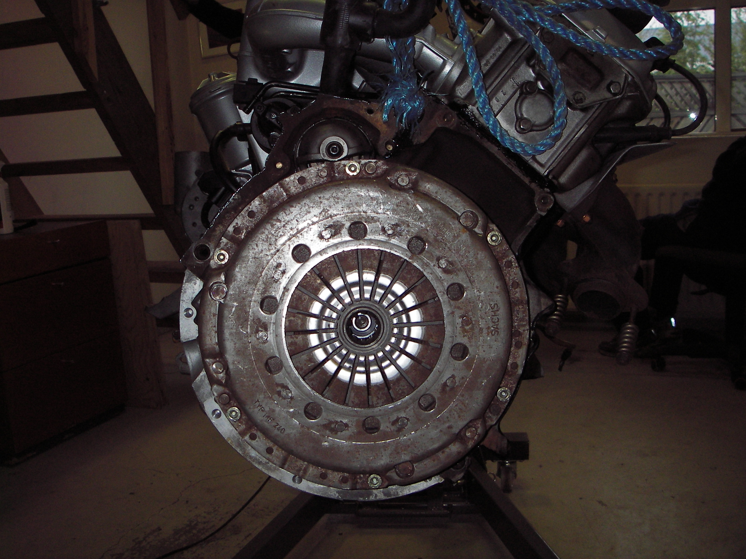 V10-3 003